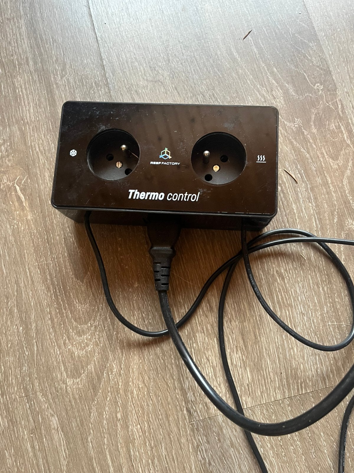 Termo control reef factory, Enlèvement ou Envoi, Aquarium d'eau de mer rempli, Comme neuf, Télécommande incluse