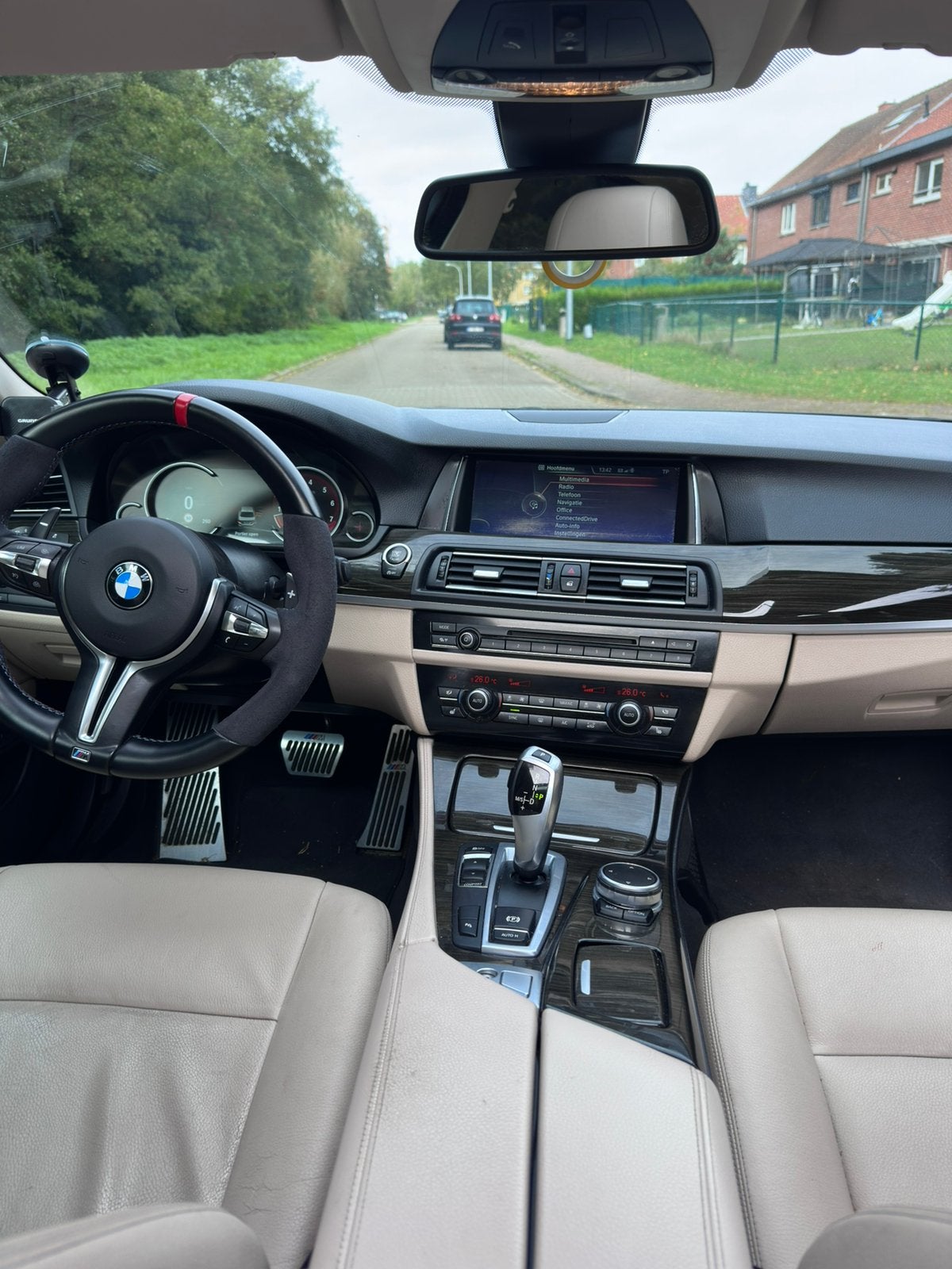 Bmw 520i, Autos, Cuir, 149 g/km, Carnet d'entretien, 5 portes