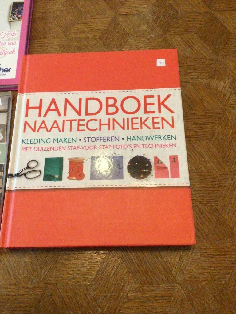 Naai en haakboeken, Hobby en Vrije tijd, Ophalen, Zo goed als nieuw, Overige typen