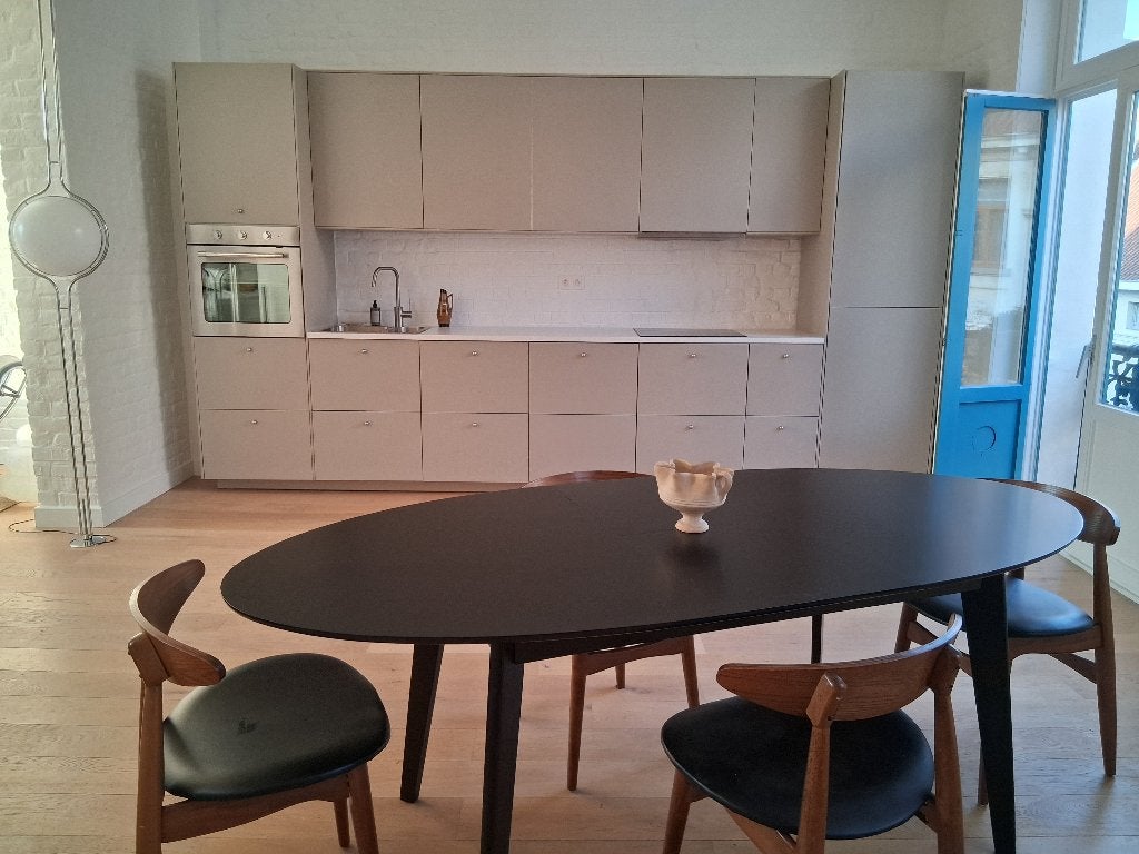 Ovale uitschuifbare tafel in Scandinavische stijl, Huis en Inrichting, Tafels | Eettafels, Gebruikt, 50 tot 100 cm, 100 tot 150 cm