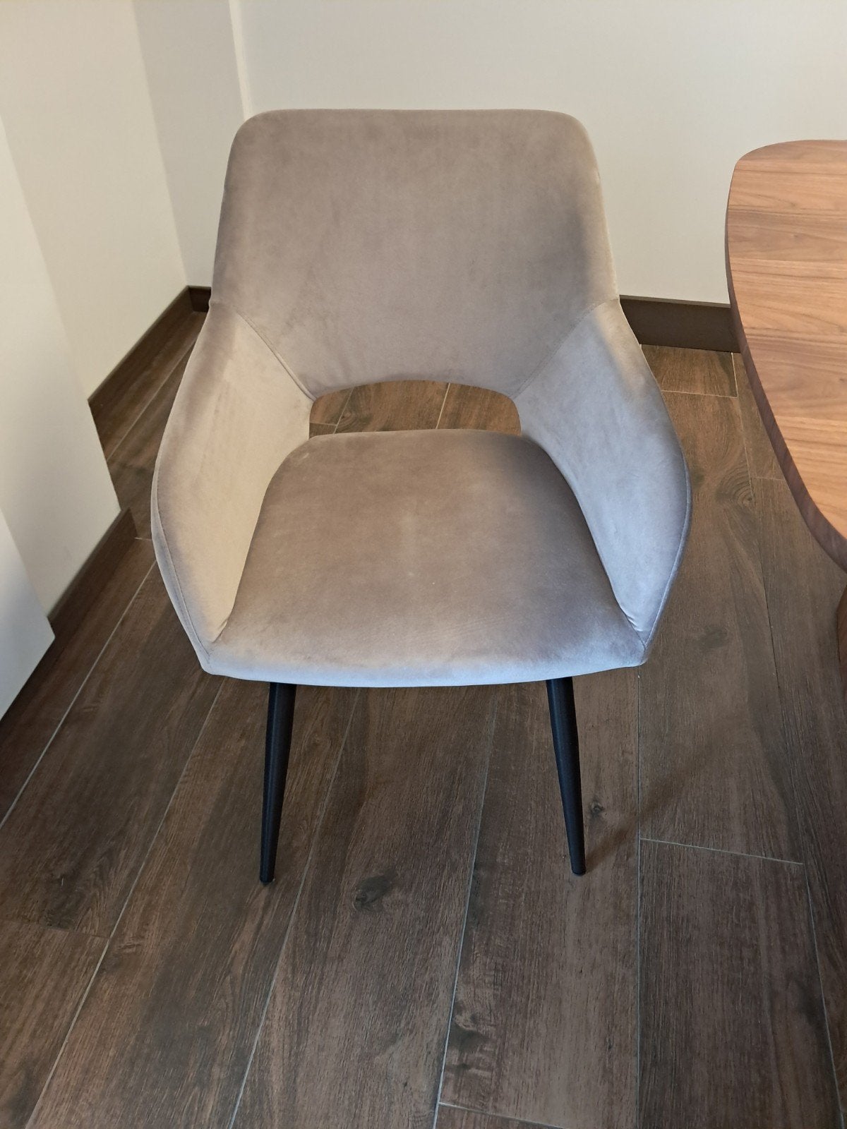 beige fluwelen stoel, Huis en Inrichting, Ophalen, Overige materialen, Gebruikt, Overige kleuren