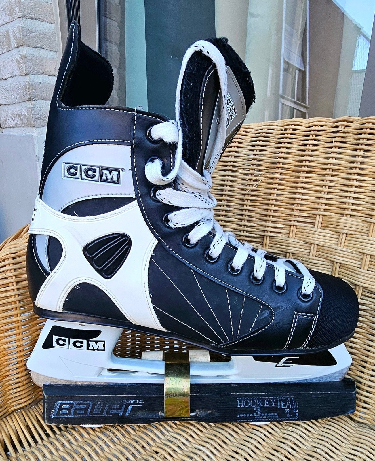 CCM ijshockeyschaatsen maat 43 – goede staat, Sport en Fitness, Ophalen