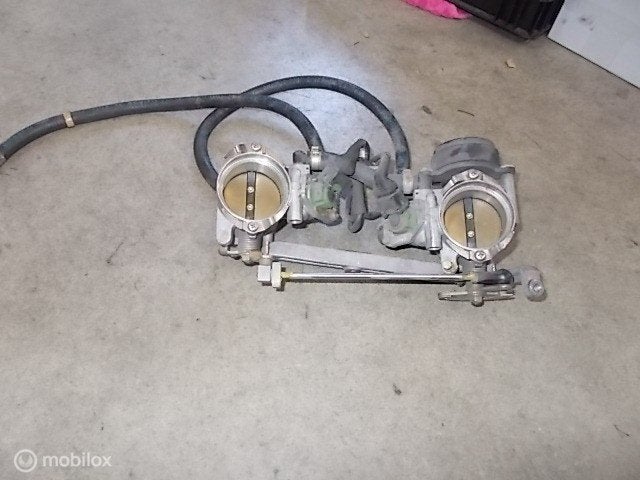 Gasklephuis throttle bodies gaskleppen injectiehuis 748 ST, Motoren, Gebruikt, Ophalen of Verzenden