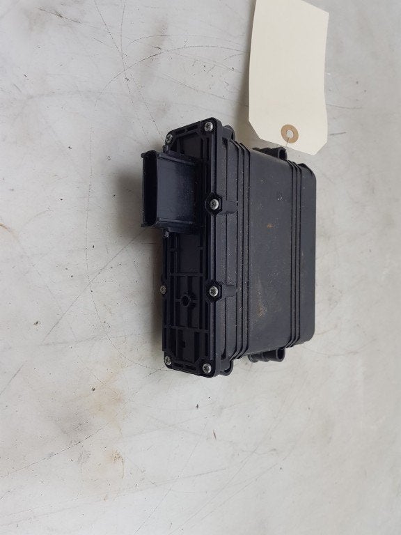 ORDINATEUR FREIN A MAIN Toyota Yaris Cross (PB1 / PJ1), Kundenbetreuung@toyota.de, Toyota, Utilisé, Toyota-Allee 2
50858  Köln, DE