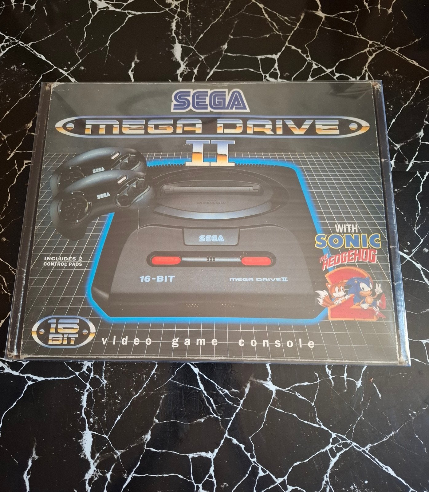 Sega Megadrive II-console in een Sonic 2-editiedoos, Games en Spelcomputers, Spelcomputers | Sega, Ophalen of Verzenden