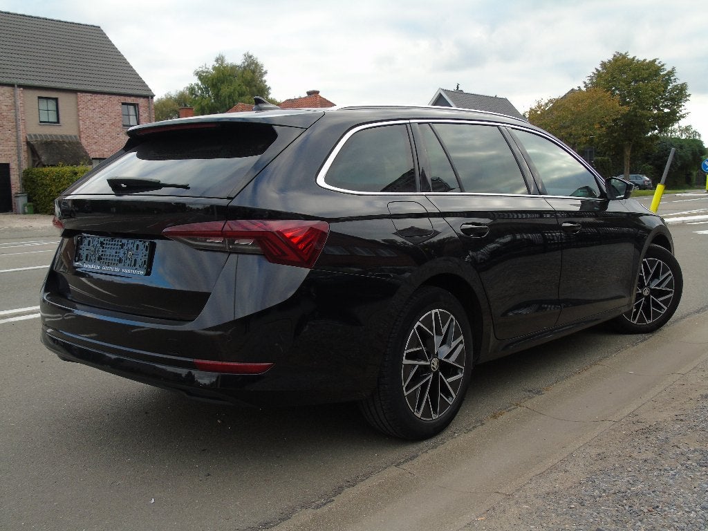 Skoda Octavia Sw 2.0TDI DSG**1e Eigen*Keyless Go*AUTOMAAT, Auto's, 4 cilinders, https://public.car-pass.be/vhr/826645fe-2fc3-4ca3-bc9c-b69eb42b16e3