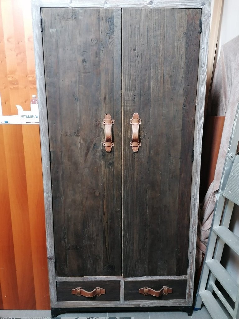 Mooie vestiairekast met kledingroede en legplanken, Ophalen