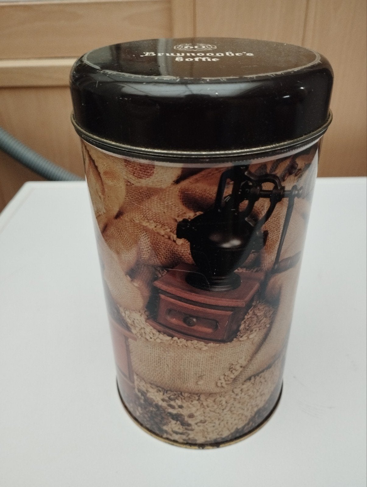 een koffie doos om koffie in te vullen kleur verschillende k, Enlèvement