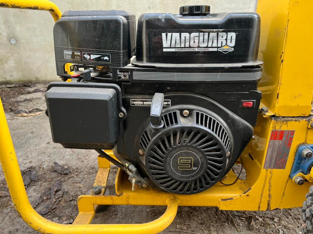 Broyeur Jo Beau M200, Enlèvement, Utilisé, Moteur à essence, 1800 tpm ou plus