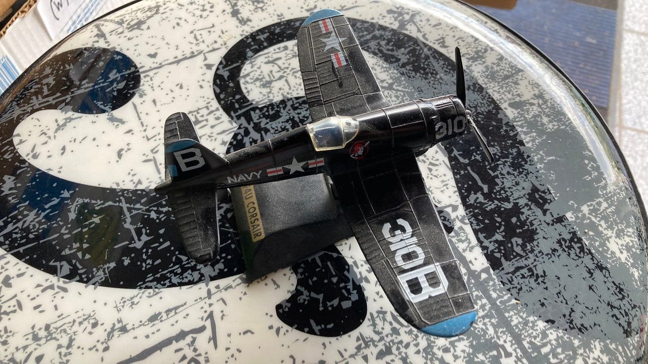 Vought F4U Corsair Vliegtuig Model met Standaard (Navy), Verzamelen, Ophalen of Verzenden