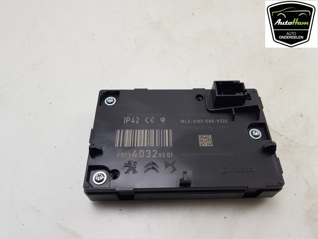 CHARGEUR DE TELEPHONE A INDUCTION (|9813403280|), Continental AG, Utilisé, Mail_service@conti.de, Continental-Plaza 1
30175  Hannover, DE