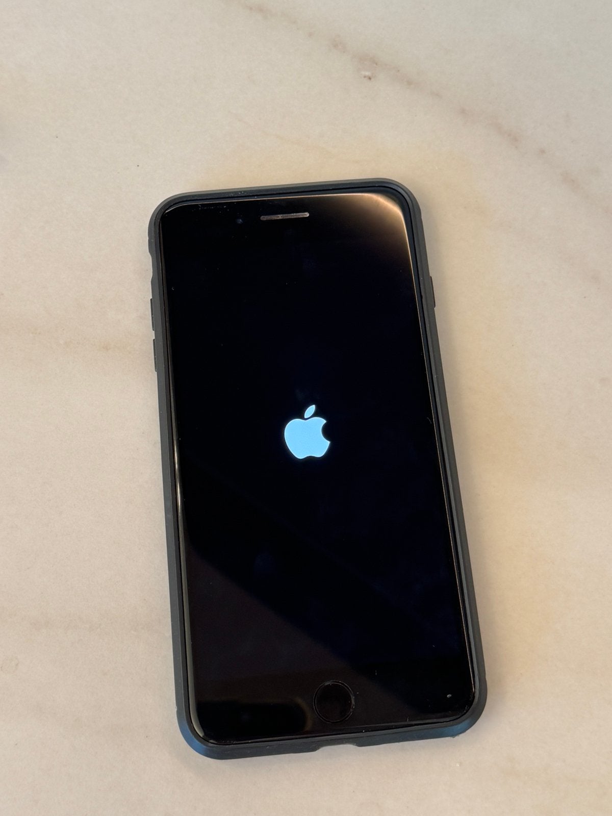 iPhone 8 Plus, Ophalen