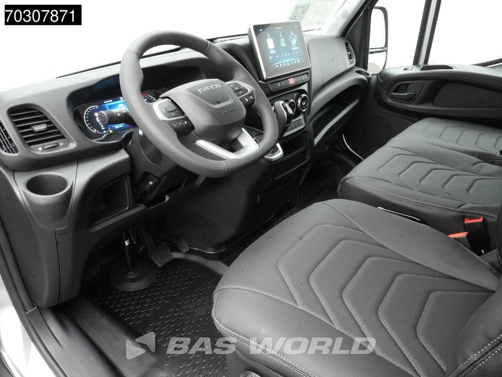 Iveco Daily 35C21 3.0L Automaat Blackl Edition 210PK L2H2 AC, Auto's, Stof, Euro 6, 4 cilinders, Iveco