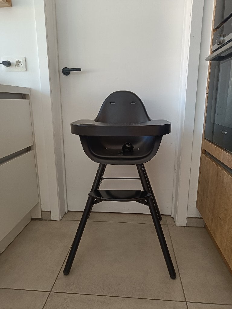 Eetstoel Childhome zwart, Kinderen en Baby's, Kinderstoelen, Ophalen, Gebruikt, Meegroeistoel, Aanschuifbaar