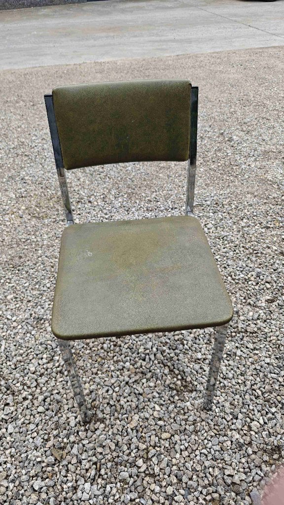 Chaise de cuisine vintage, Enlèvement