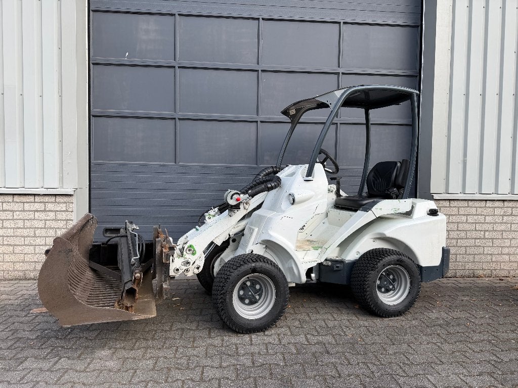 Avant 523 occasion | kniklader | loader | mini shovel, Zakelijke goederen, Ophalen of Verzenden, Wiellader of Shovel