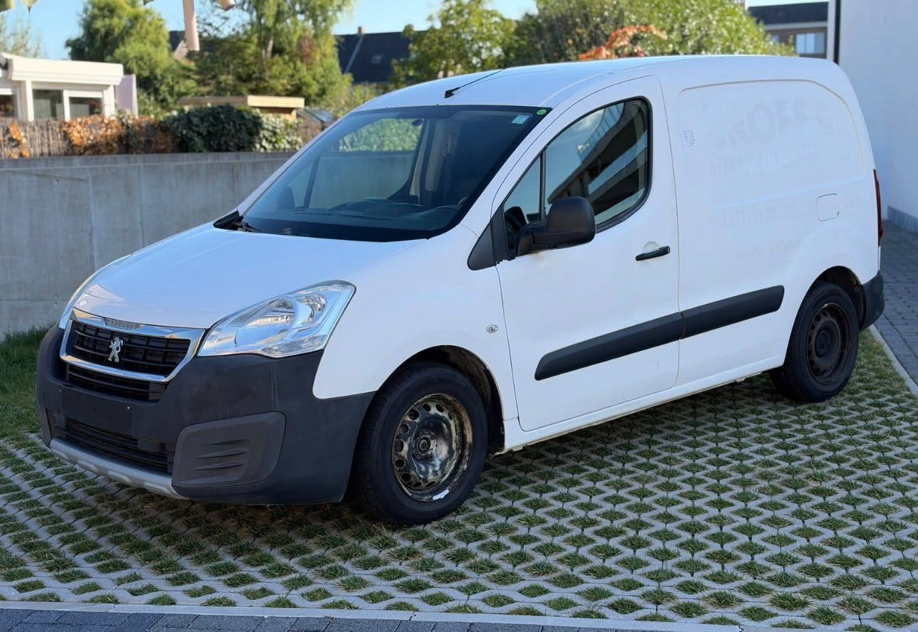 PEUGEOT PARTNER / FACELIFT! / LICHTE VRACHT! / EURO 6b!, Auto's, Voorwielaandrijving, Dealer onderhouden, Stof, Electronic Stability Program (ESP)
