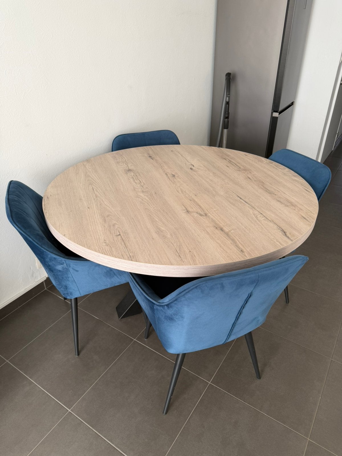 Ronde eettafel met 4 stoelen, Huis en Inrichting, Ophalen, Gebruikt