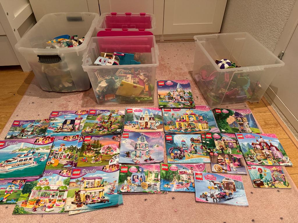 Lego Disney en Friends, Kinderen en Baby's, Speelgoed | Duplo en Lego, Lego, Ophalen of Verzenden, Zo goed als nieuw, Inclusief minifiguren