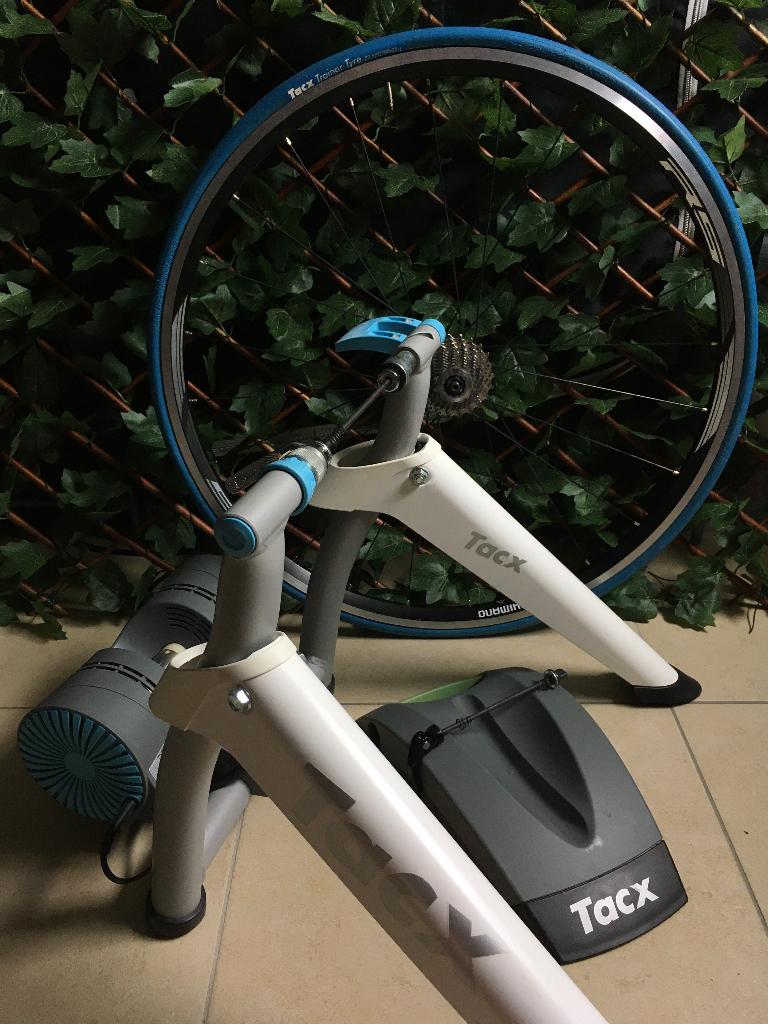 Tacx Vortex fietstrainer T2180 + toebehoren, Sport en Fitness, Wielrennen, Zo goed als nieuw, Ophalen