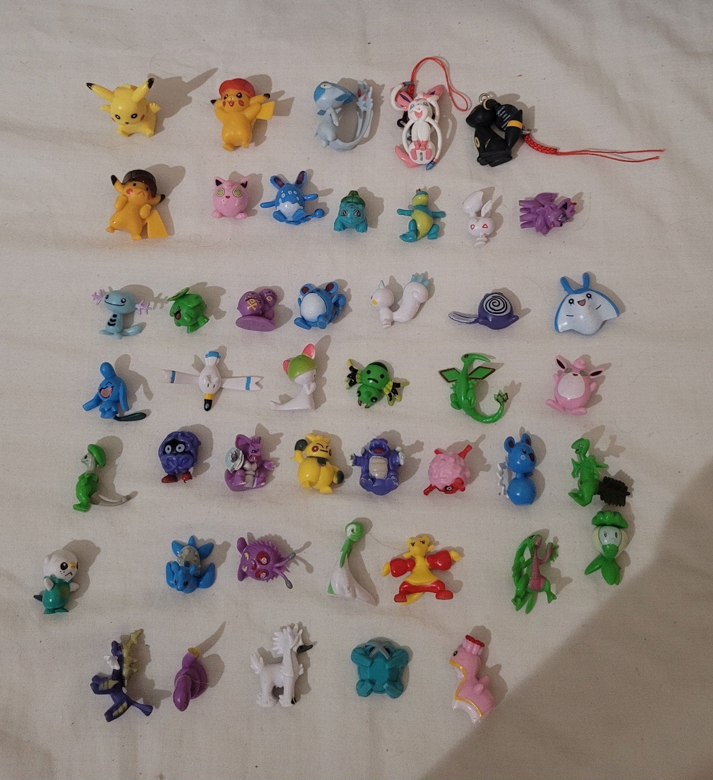Pokemon, 45 petites poupées, Enlèvement