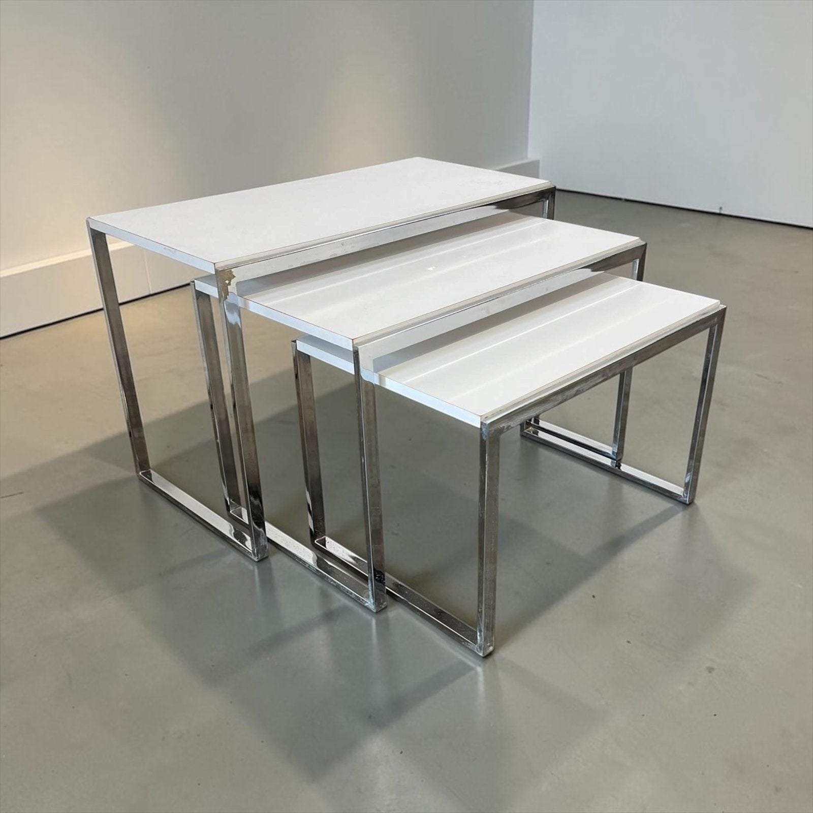 set van 3 vintage nesting tables /bijzettafels chroom/marmer, Antiek en Kunst, Ophalen