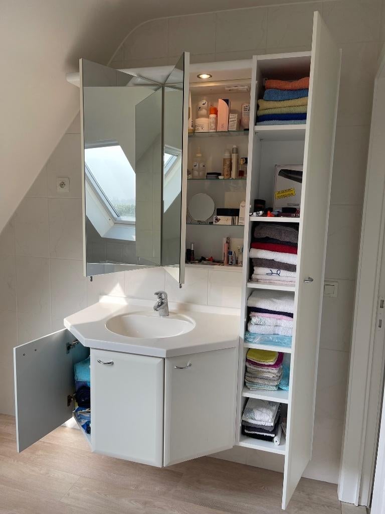 Badkamermeubel met spiegel, verlichting, intern stopcontact, Huis en Inrichting, Badkamer | Badkamermeubels, Ophalen, Gebruikt
