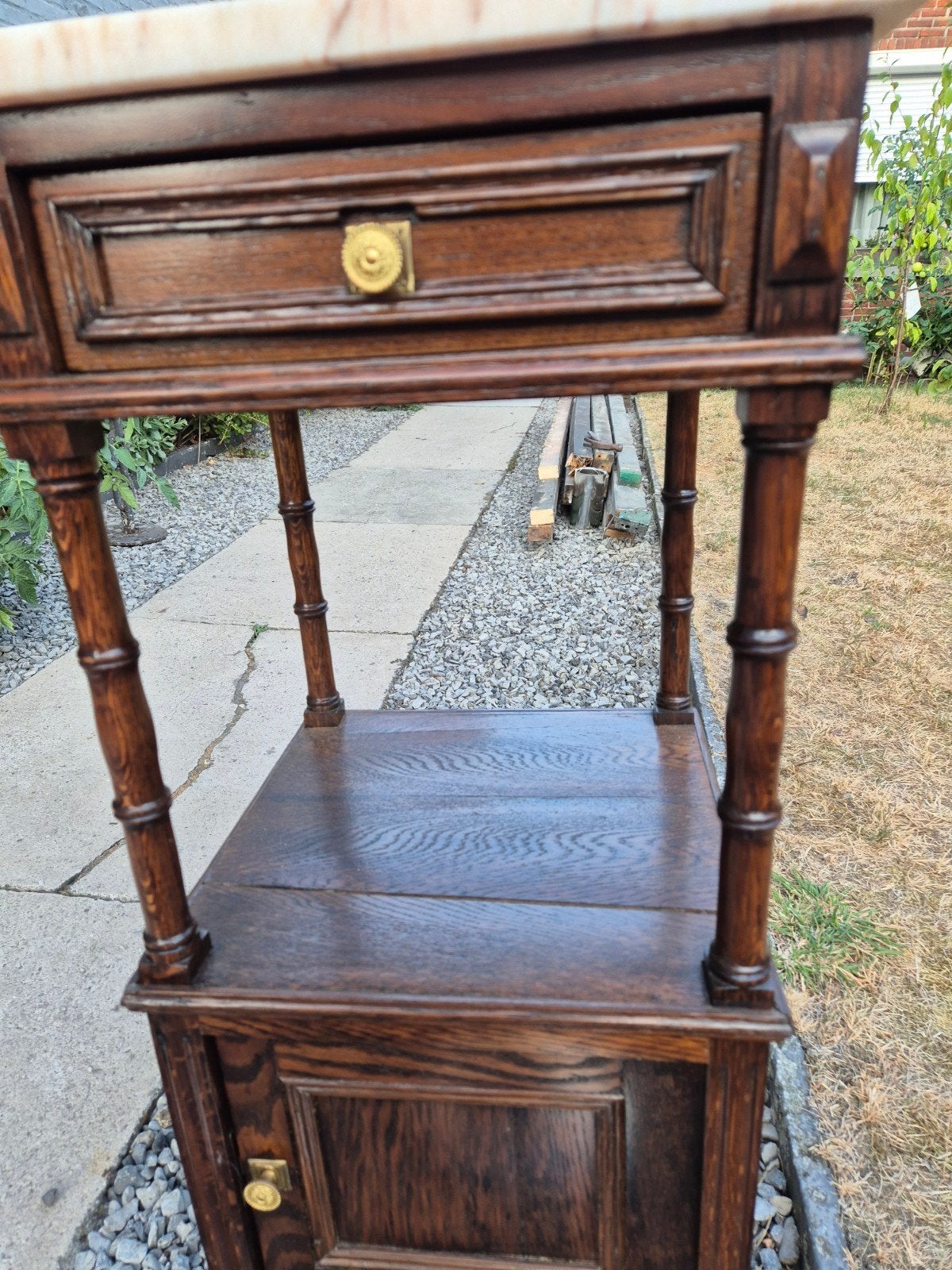 houten nachtkastje 25 euro, Antiquités & Art, Antiquités | Meubles | Armoires, Enlèvement