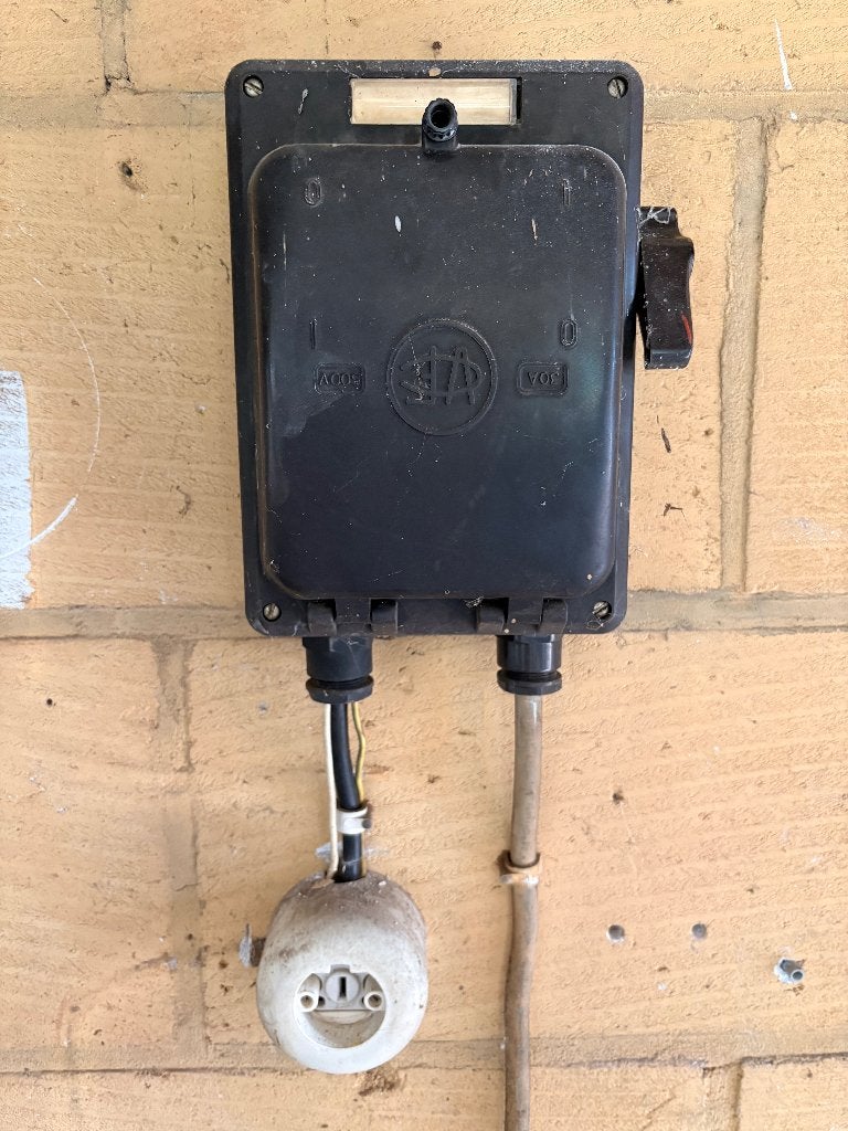 Vintage bakelieten schakelkast Vynckier, Ophalen of Verzenden