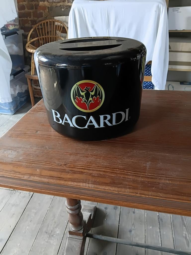 Seau à glace/glacière publicitaire BACARDI, Enlèvement