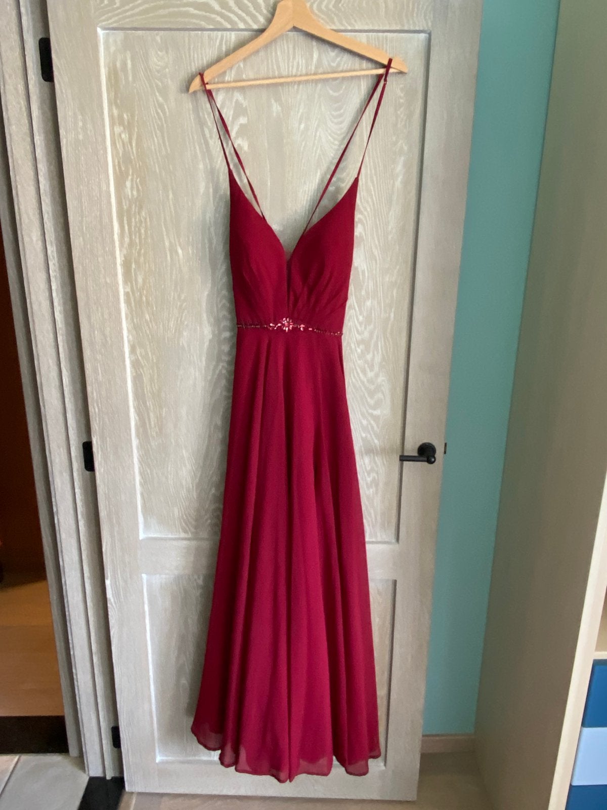 Robe de gala, Enlèvement, Comme neuf