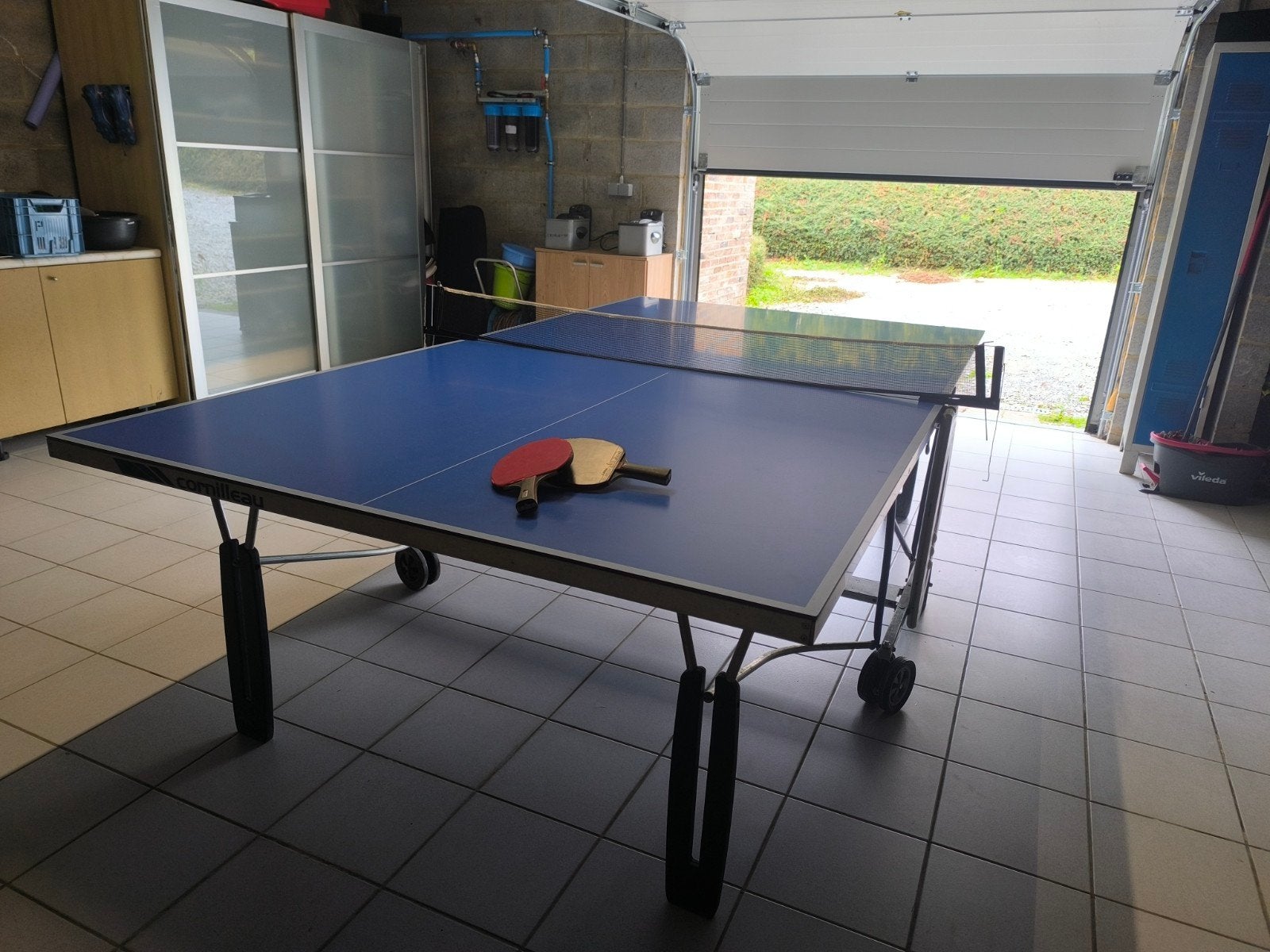 Table de ping pong outdoor Cornilleau, Sports & Fitness, Enlèvement, Utilisé, Table d'extérieur, Pliante