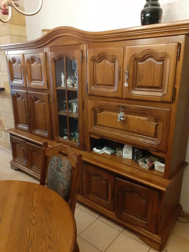 complete eetkamer  kast tafel zes stoelen, Enlèvement