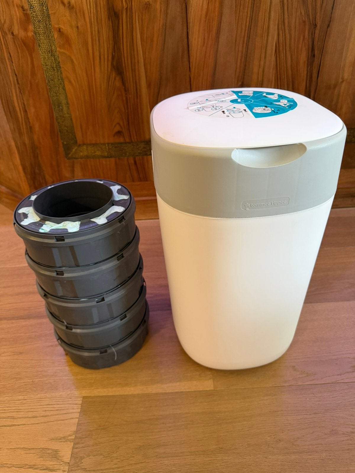 Tommee Tippee Sangenic luieremmer + 5 navullingen, Ophalen, Zo goed als nieuw