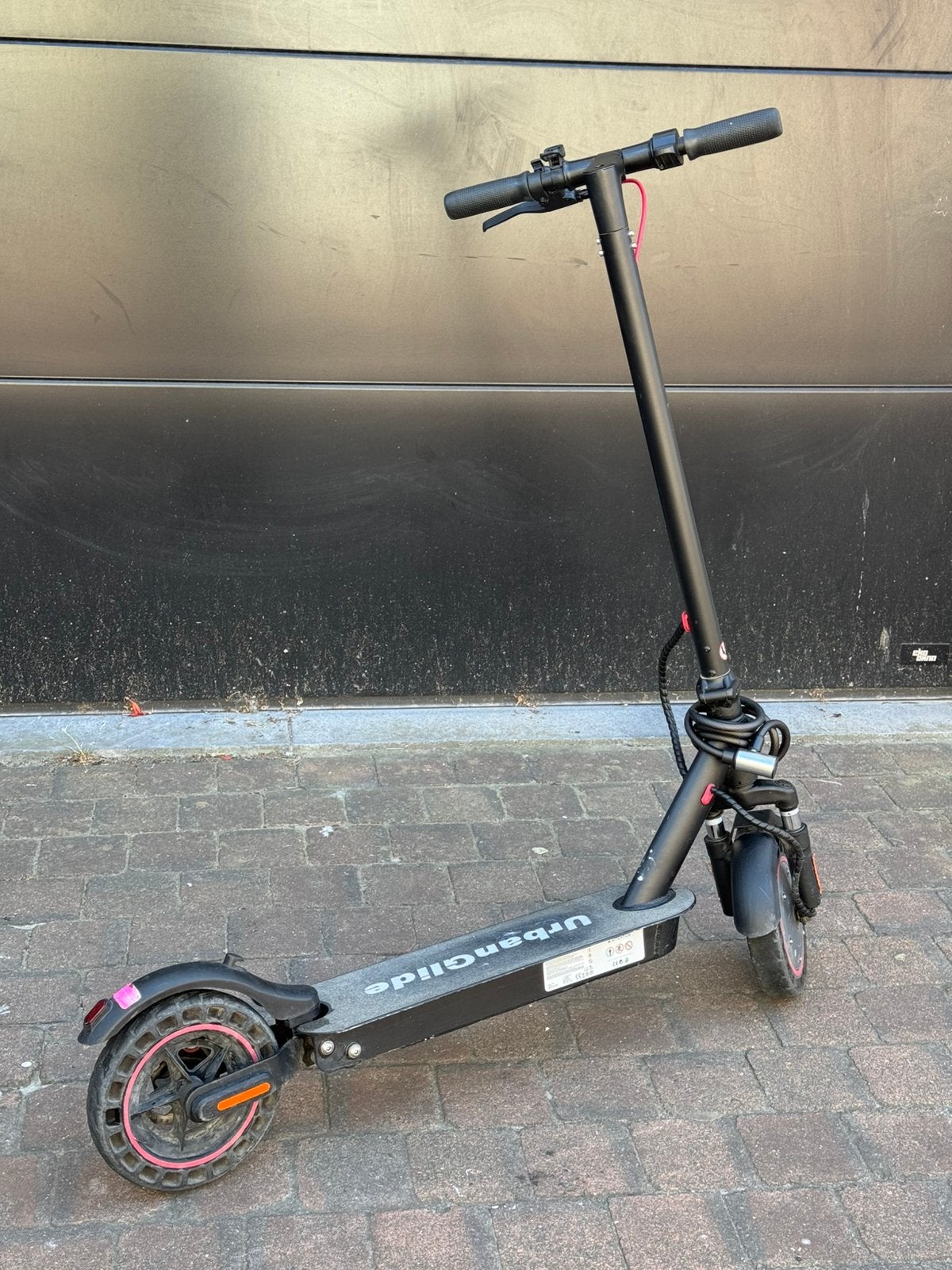 Elektrische step + oplader, Fietsen en Brommers, Ophalen, Zo goed als nieuw