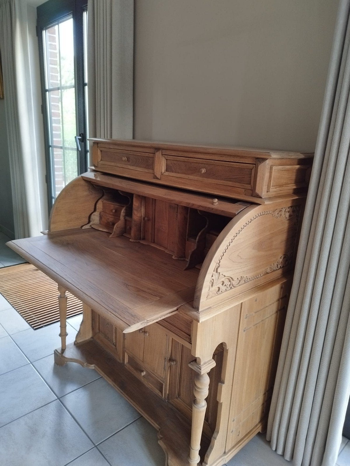 Eiken kast, Ophalen