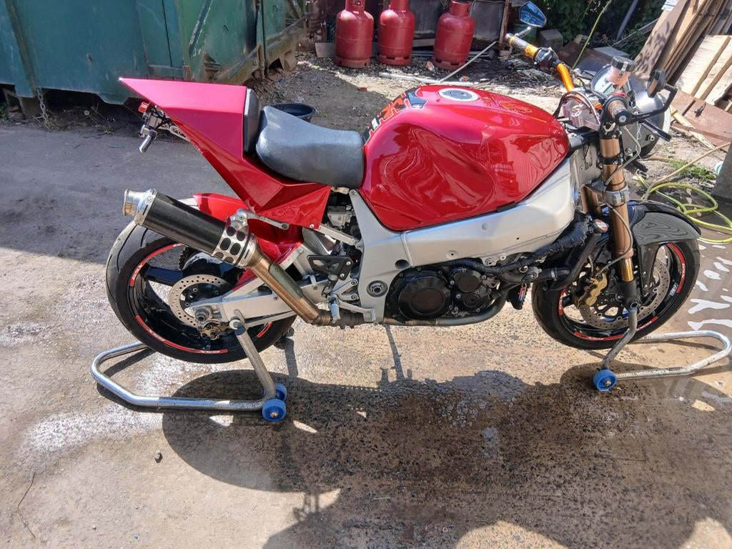 Suzuki gsxr 1000 k1, Motos, Motos | Suzuki, Particulier