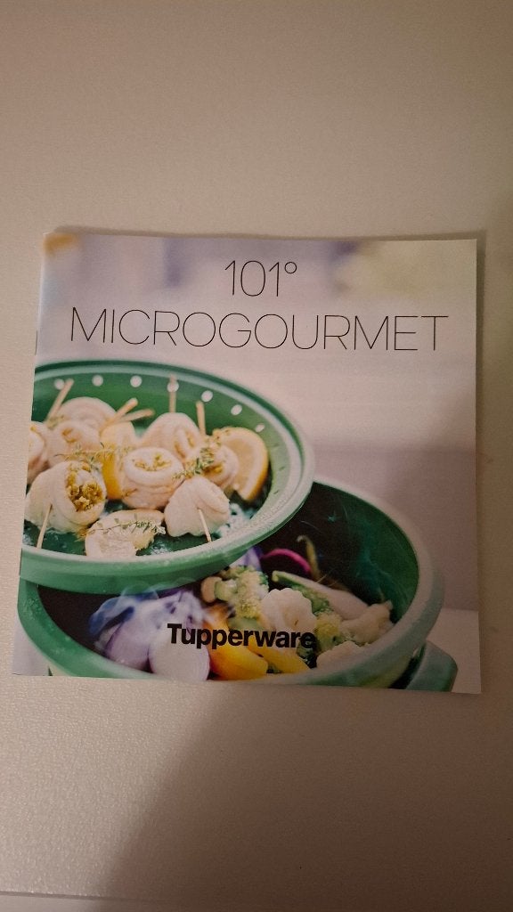 Tupperware 101 Microgourmet met kookboekje, Huis en Inrichting, Keuken | Tupperware, Ophalen, Overige typen, Nieuw, Met handvat