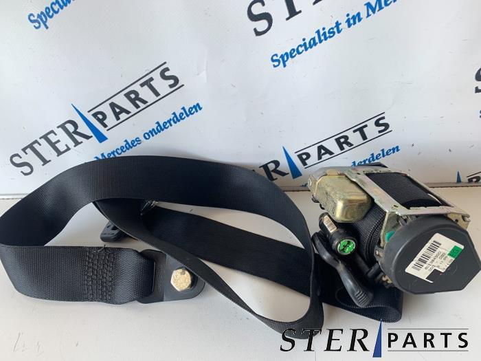 Ceinture de sécurité avant droite d'un Mercedes Vito, Autos : Pièces & Accessoires, Habitacle & Garnissage, Mercedes-Benz, Utilisé