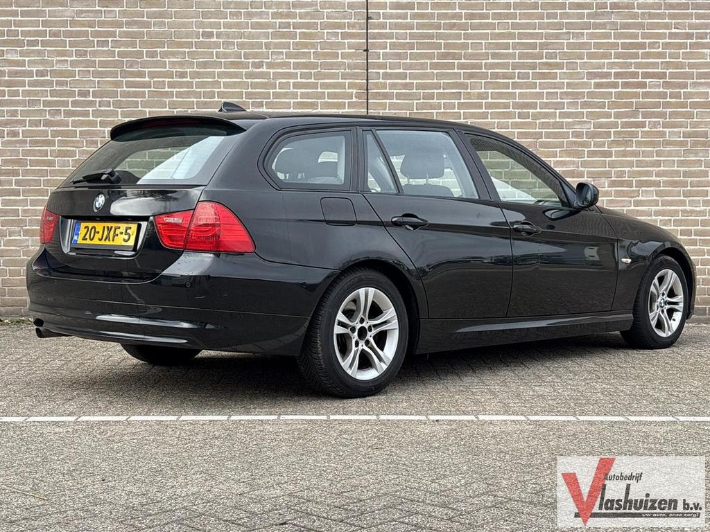 BMW 316 3-serie Touring 316i Business Line | Climate | Cruis, Auto's, Parkeersensor, Zwart, 146 g/km, 3 Reeks