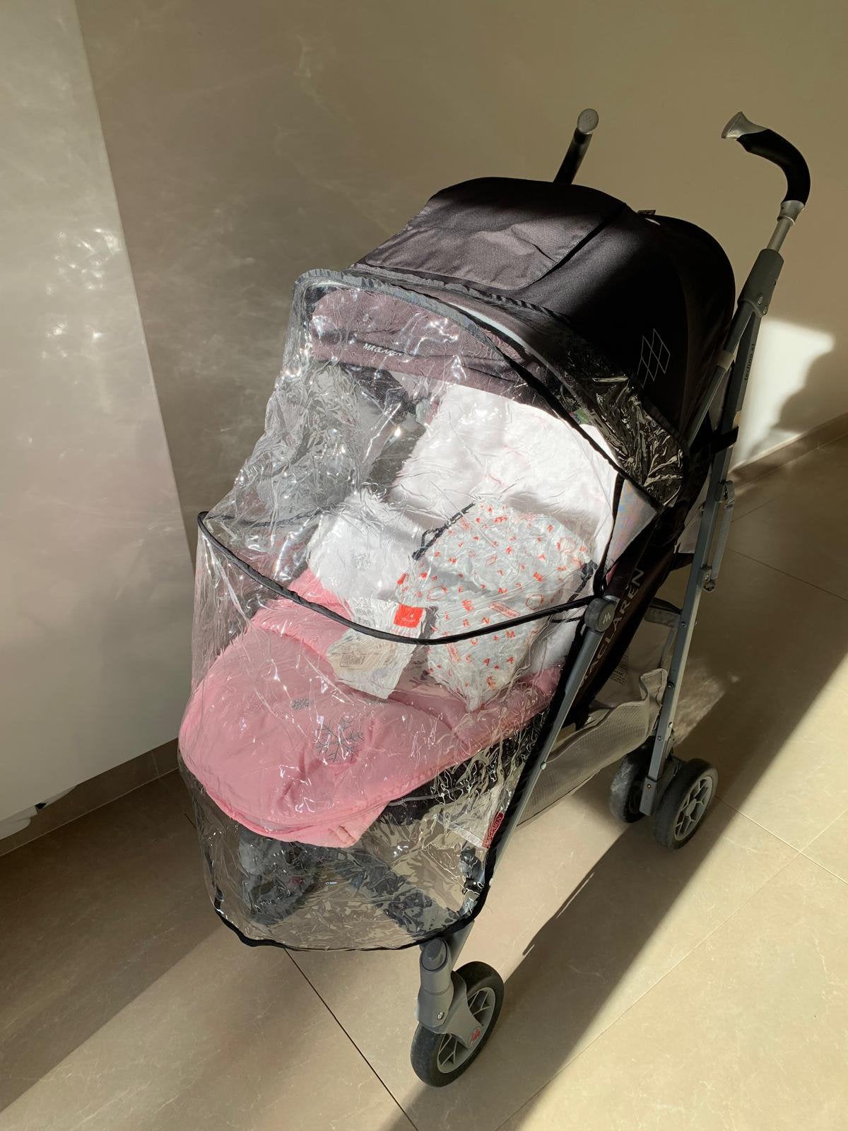 Poussette Canne Maclaren Techno XT noir argent, Enfants & Bébés, Enlèvement, Maclaren, Protection de pluie