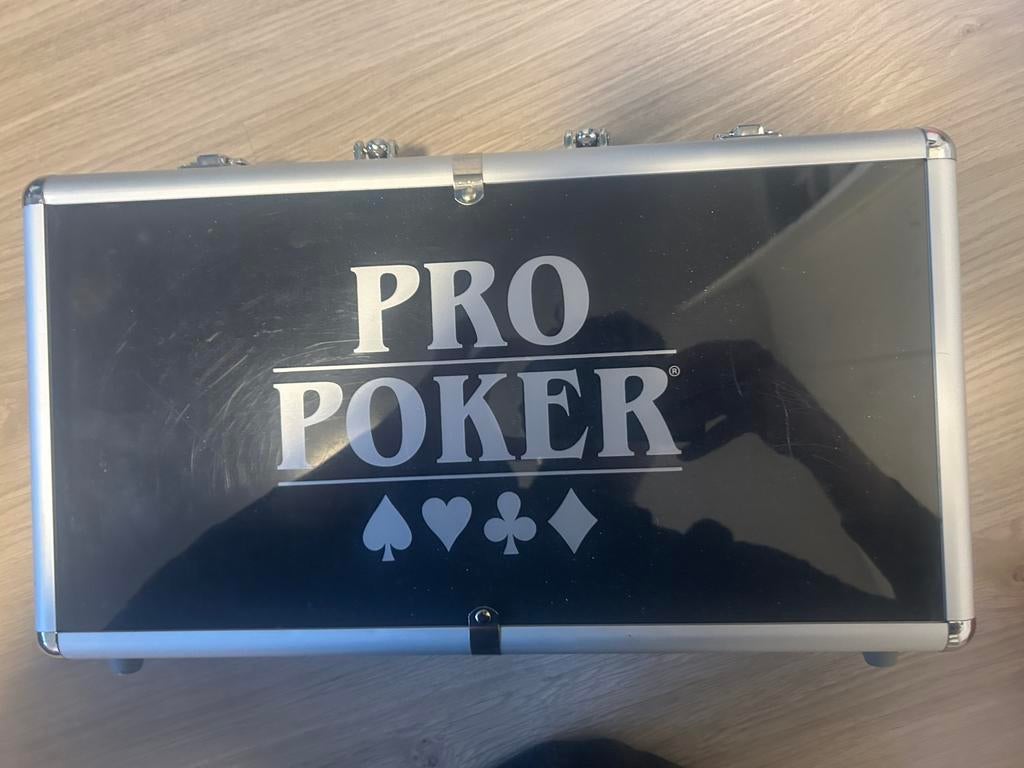 Pro pokerset, Cd's en Dvd's, Cassettebandjes, Ophalen, Zo goed als nieuw