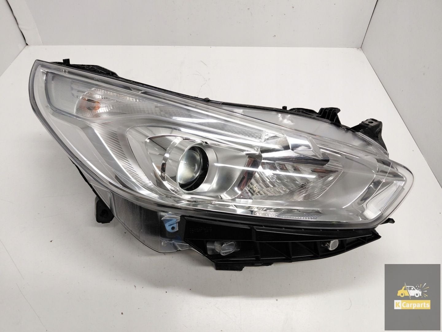 EM2B13W029Aj, lentille Ford Galaxy MK3 sans ampoule LED droi, Info@ford.com, Ford Motor Company, American Road 1
48126  Dearborn