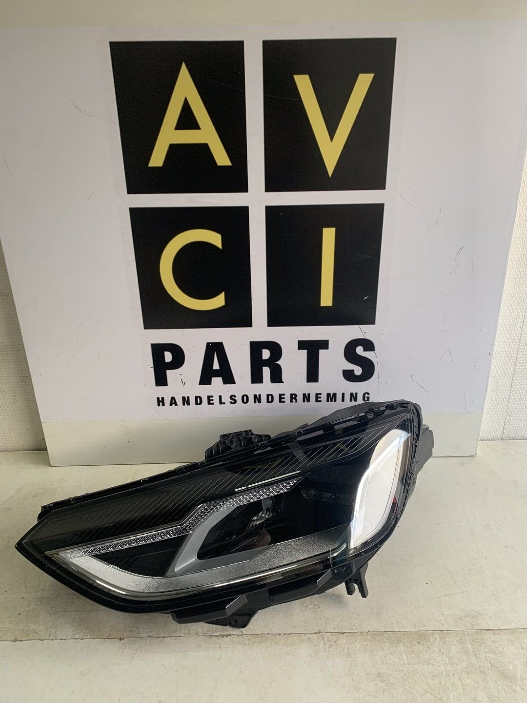 Koplamp Audi A4 B9 8W Facelift LED 8W0941011 2019-, Gebruikt, -, -, -