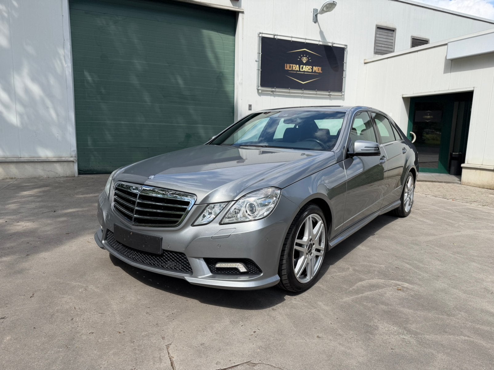 Mercedes E200 CDI Automaat/AMG Pakket/Euro 5/GEKEURD, Autos, Euro 5, Achat, Entreprise, Automatique