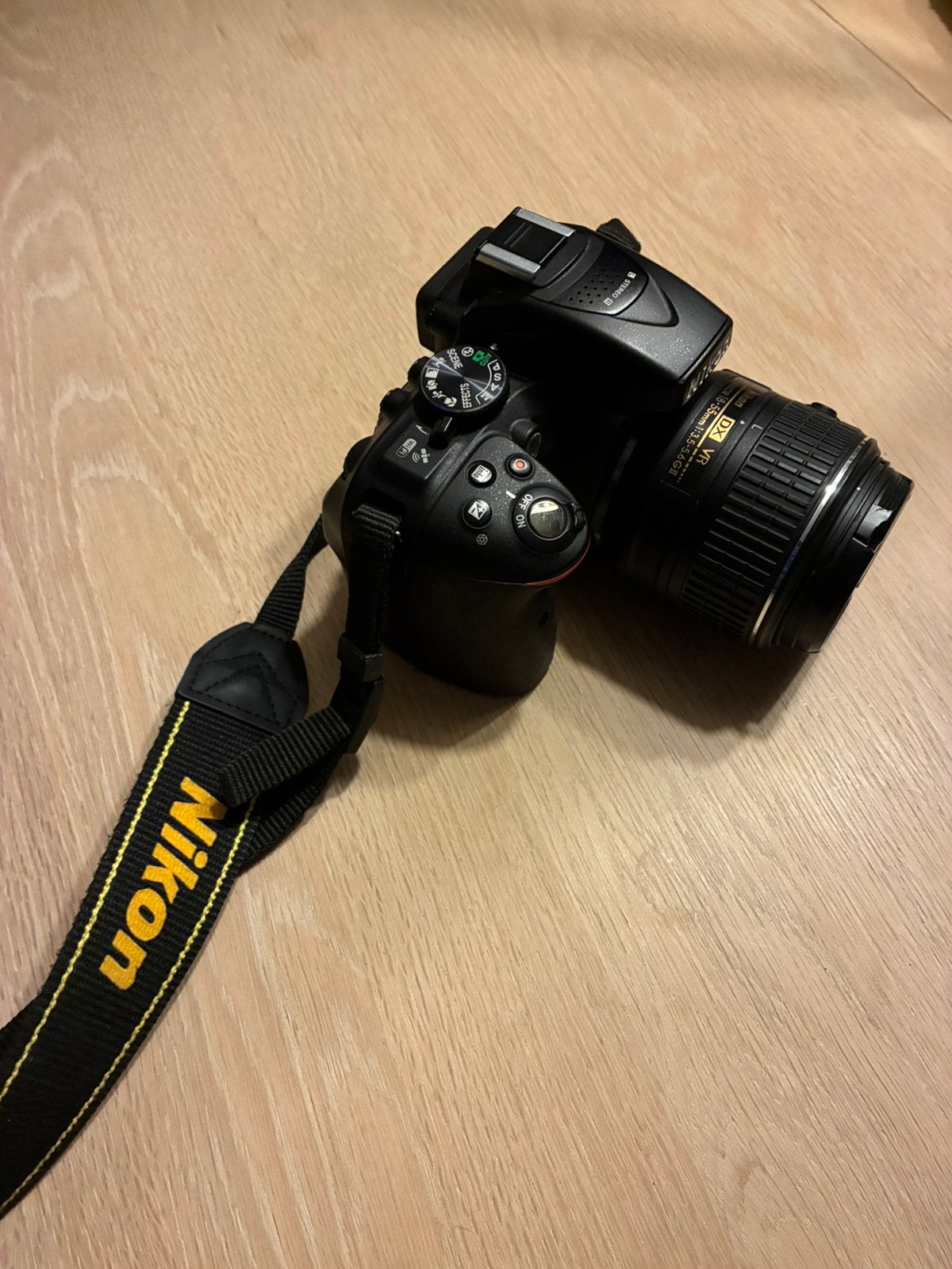 Nikon D5300 + Nikon 18-55mm VR II + GRATIS Samsonite tas, Ophalen of Verzenden, Zo goed als nieuw, Nikon