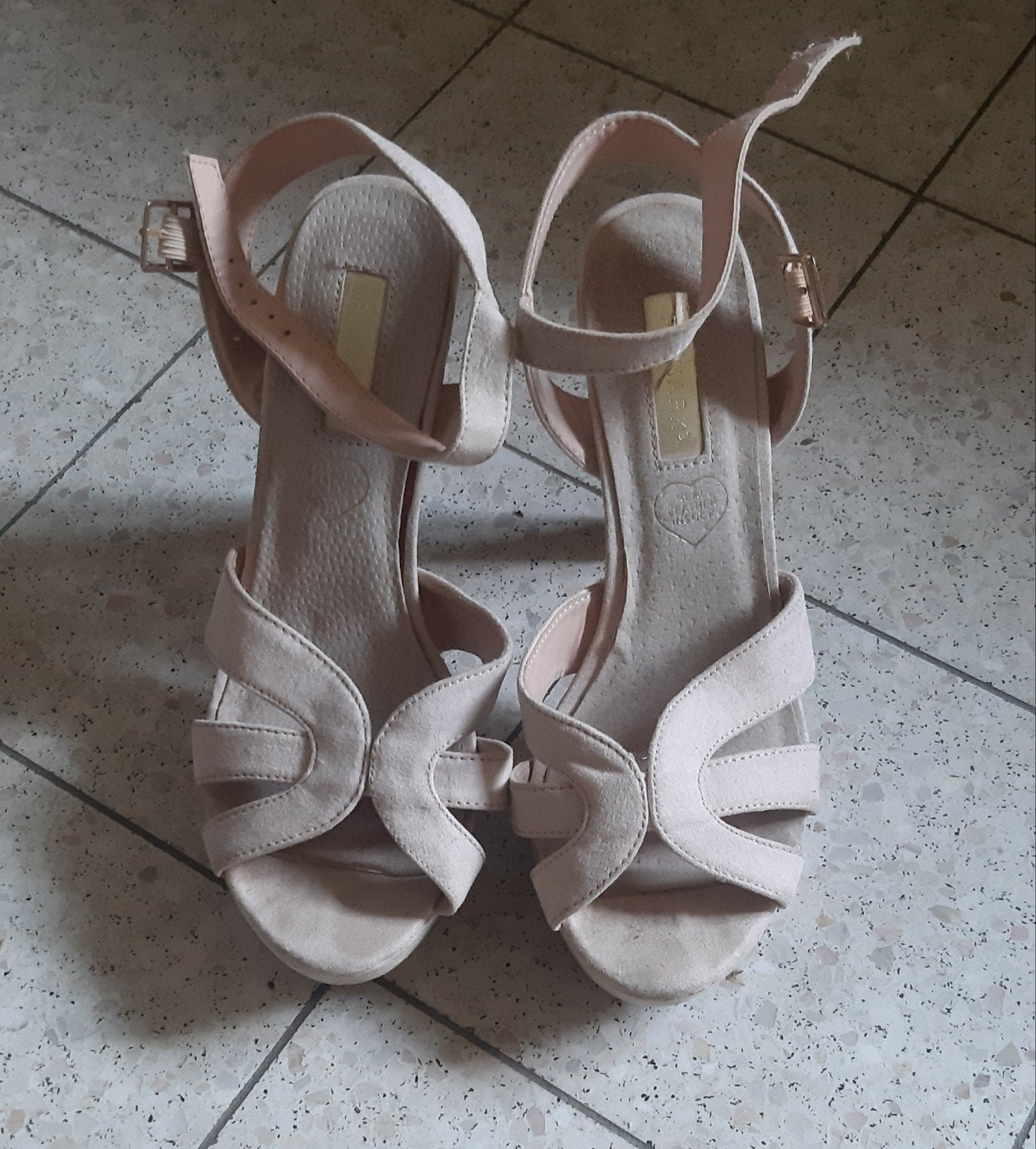 Sandales femme taille 39, Enlèvement, Porté, Beige