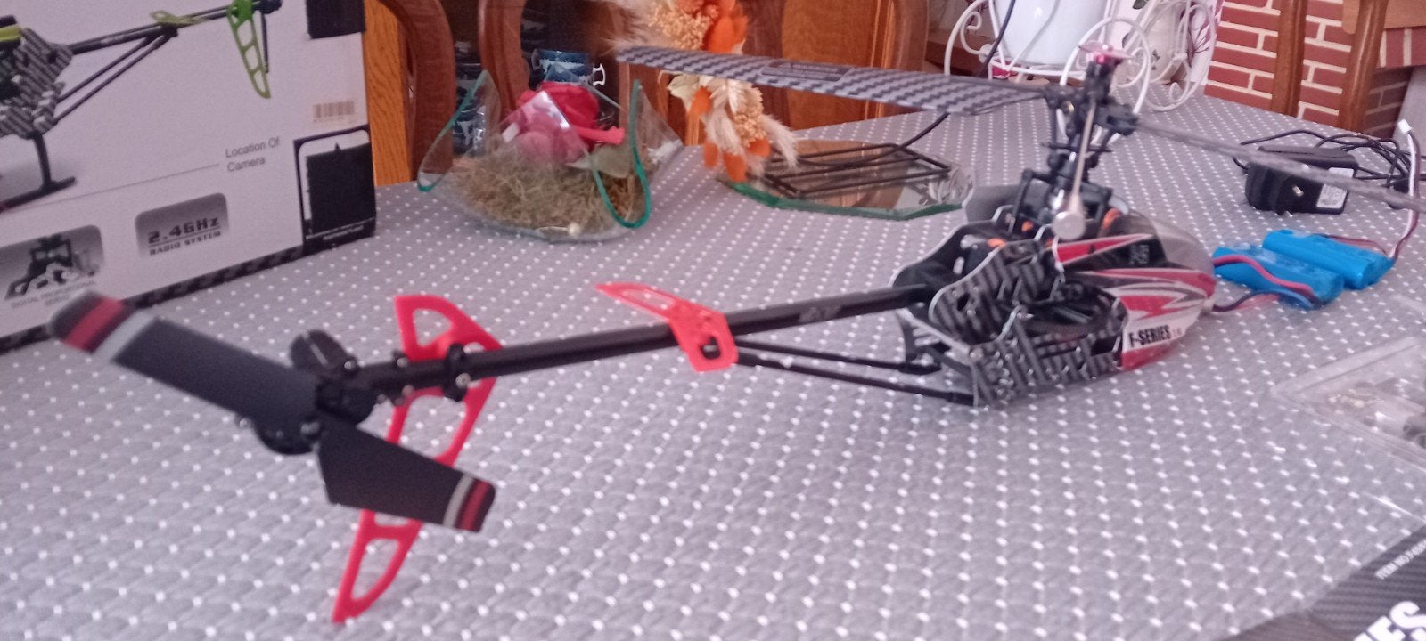 Pour pièces ou à réparer, Enlèvement, Utilisé, Hélicoptère, Avec caméra
