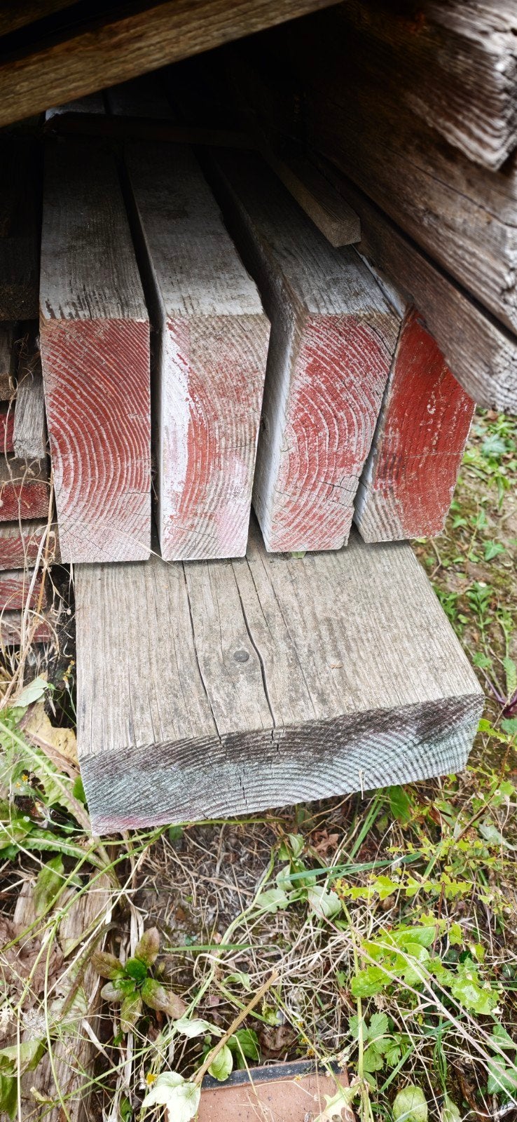 Ensemble de 4 poutres de construction en bois lourd, Enlèvement, Utilisé