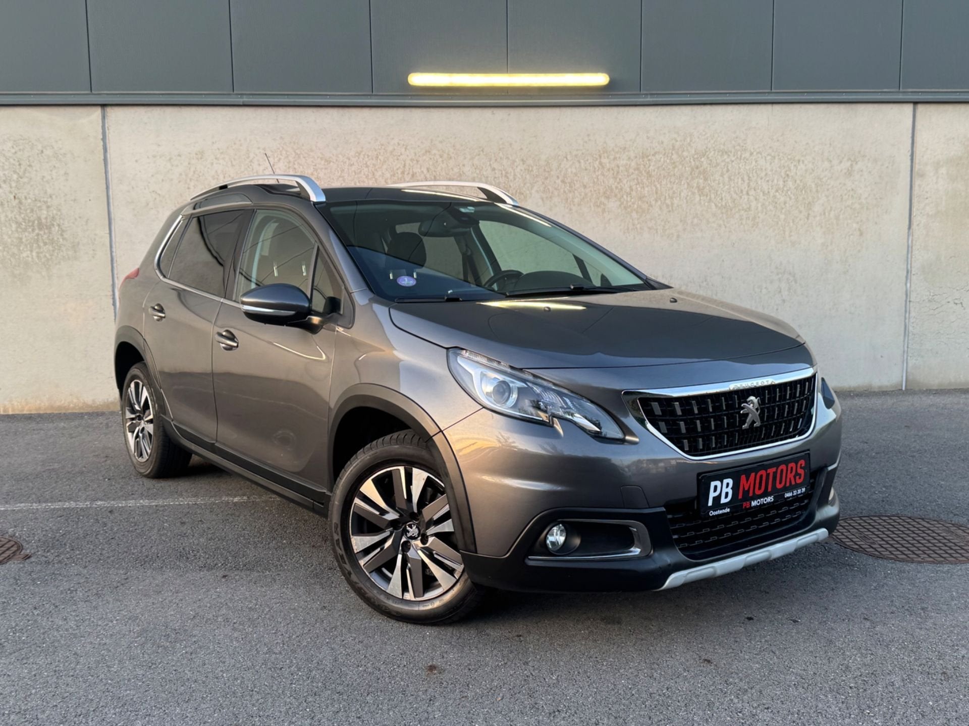 Peugeot 2008 - 2019 - AUTOMAAT - benzine 1.2 pure tech, Autos, Argent ou Gris, Achat, Euro 6, Autre carrosserie